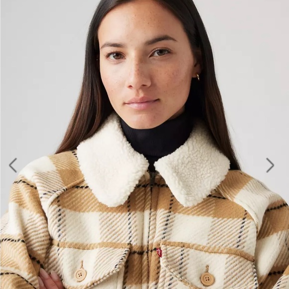 NWT Levi's Shrunken '90s Flannel Jacket in Tan and Cream Plaid - Picture 2 of 10